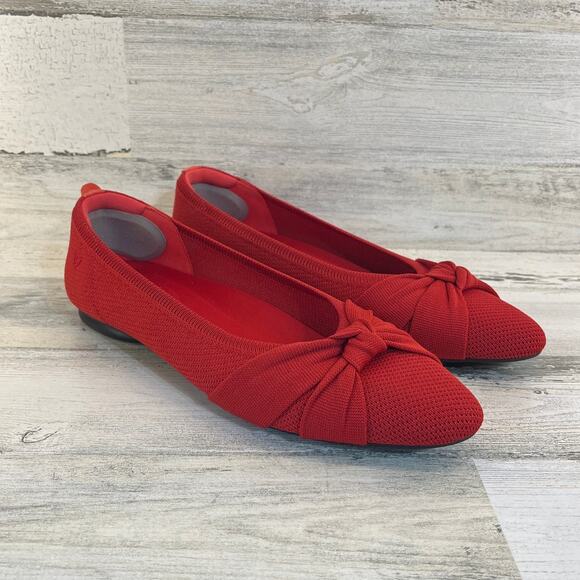 Vivaia Shoes - Knot-Front Pointed Knit Ballet Flats in Red